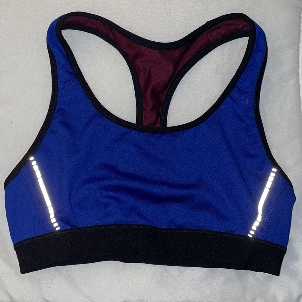 Champion sports bra with reflective detail